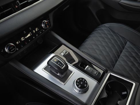 Used 2024 Mitsubishi Outlander SEL image 28