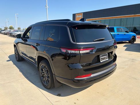 Used 2026 Jeep Grand Cherokee L Summit w/ Obsidian Package AWD/4WD image 3