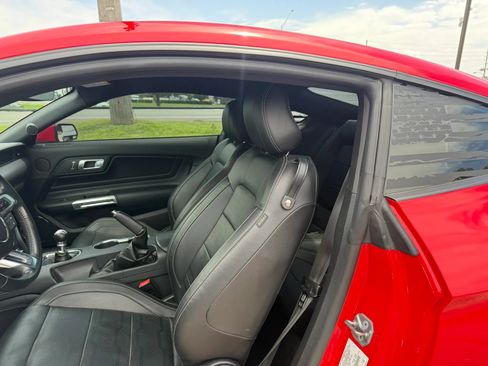 Used 2018 Ford Mustang GT Premium w/ Equipment Group 401A RWD image 11