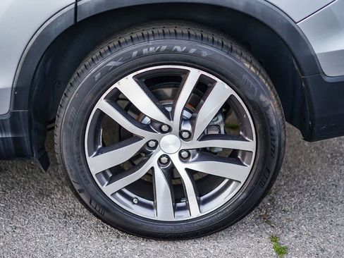 Used 2017 Honda Pilot Elite image 10