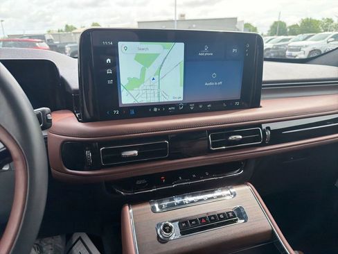 Used 2025 Lincoln Aviator Reserve w/ Equipment Group 201A AWD/4WD image 19