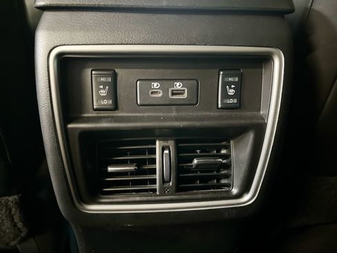 Used 2022 Nissan Murano Platinum w/ Cargo Package image 26