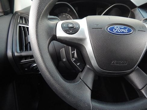 Used 2014 Ford Focus SE image 18