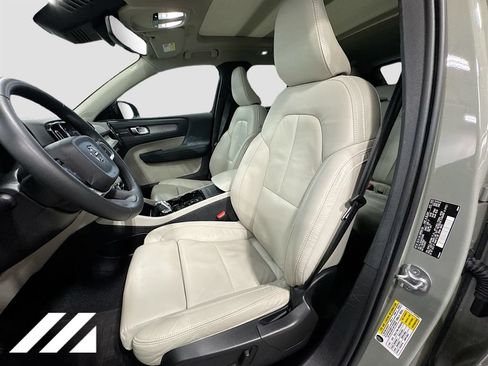 Used 2023 Volvo XC40 B5 Ultimate w/ Protection Package Premier AWD/4WD image 23