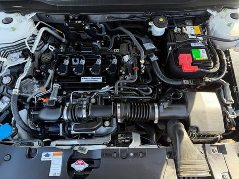 Used 2018 Honda Accord Sport image 21