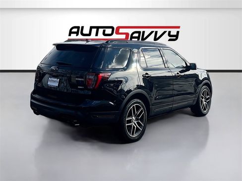 Used 2018 Ford Explorer Sport w/ Equipment Group 401A image 7
