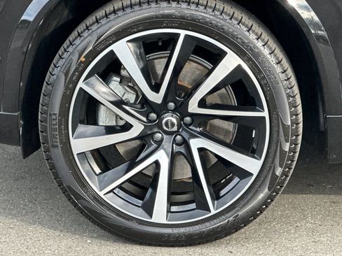 Used 2023 Volvo XC90 T8 Ultimate w/ Lounge Package AWD/4WD image 12