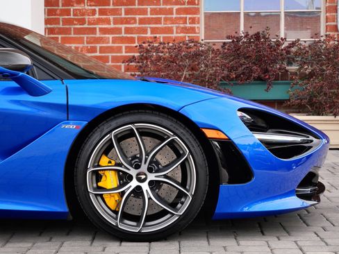 Used 2022 McLaren 720S Luxury RWD image 7