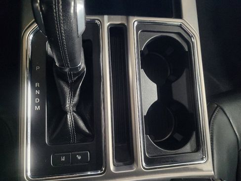 Used 2017 Ford F150 Platinum w/ Equipment Group 701A Luxury image 26