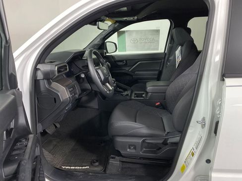 New 2024 Toyota Tacoma SR5 w/ SR5 Upgrade Package image 7