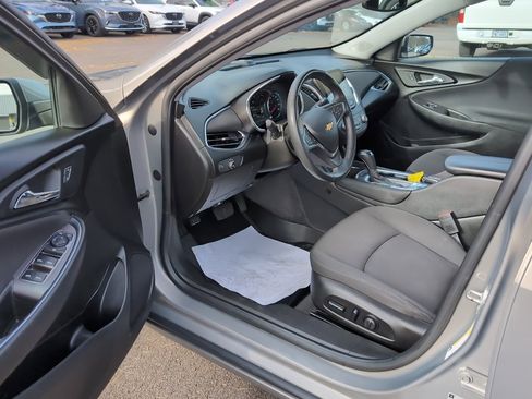 Used 2018 Chevrolet Malibu LT w/ Driver Confidence Package image 54