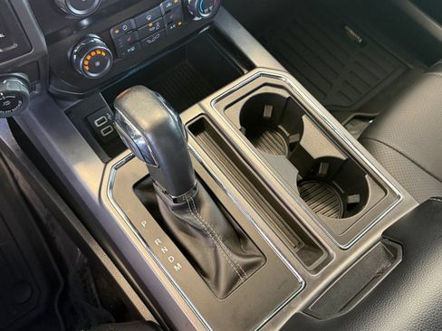 Used 2019 Ford F150 XLT w/ Equipment Group 302A Luxury AWD/4WD image 18
