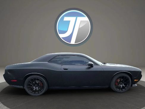Used 2011 Dodge Challenger RWD image 23