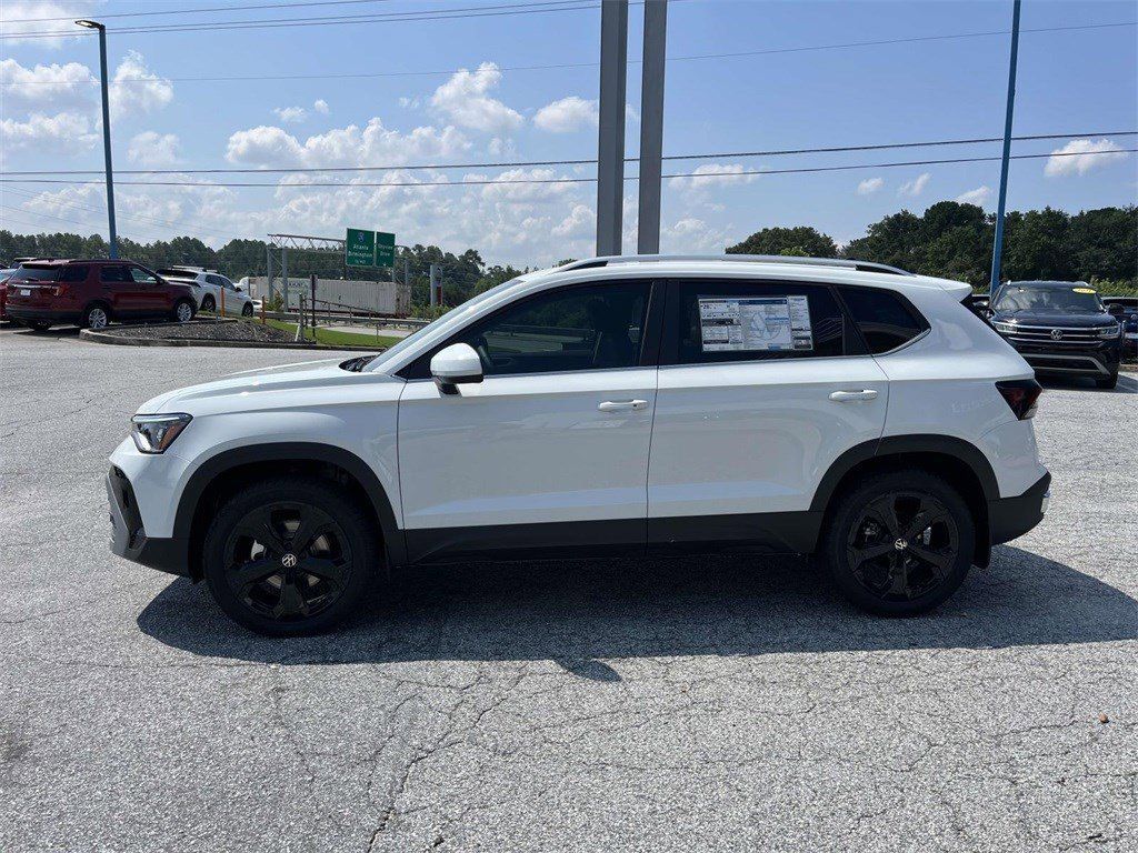 Used 2025 Volkswagen Taos SEL AWD/4WD image 8