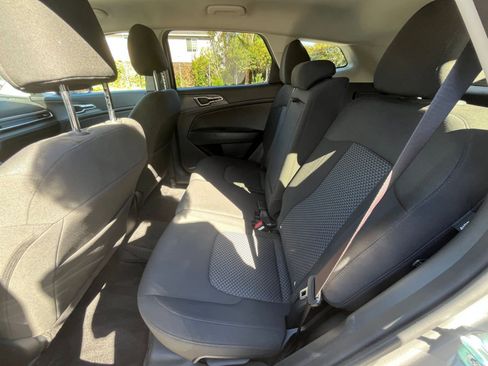 Used 2025 Kia Sportage LX image 24