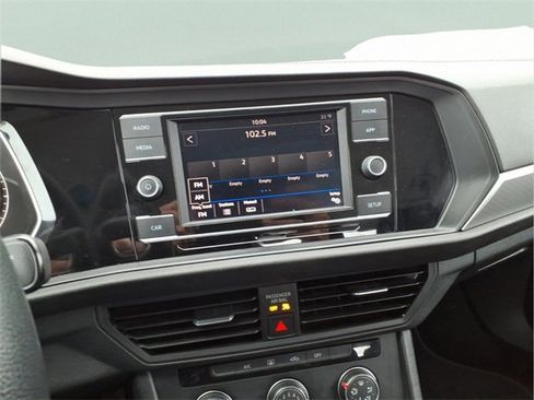 Used 2019 Volkswagen Jetta S w/ Driver Assistance Package image 17