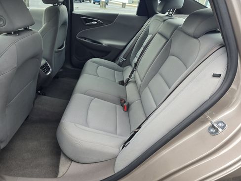 Used 2024 Chevrolet Malibu LT FWD image 11