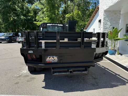 Used 2019 Ford F550 4x4 Crew Cab Super Duty w/ Power Equipment Group image 4