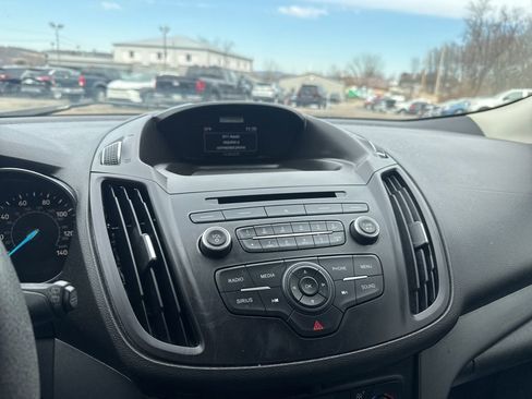 Used 2017 Ford Escape SE image 23