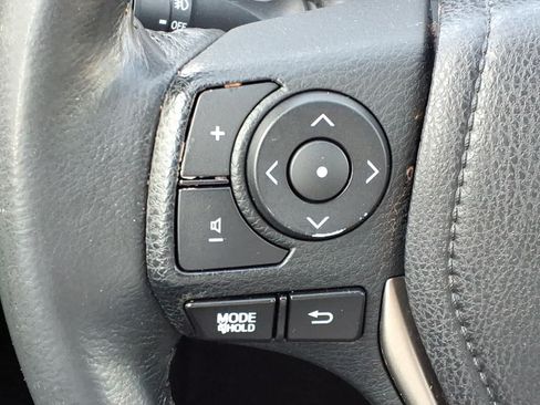 Used 2015 Toyota RAV4 Limited w/ Technology Package FWD image 17