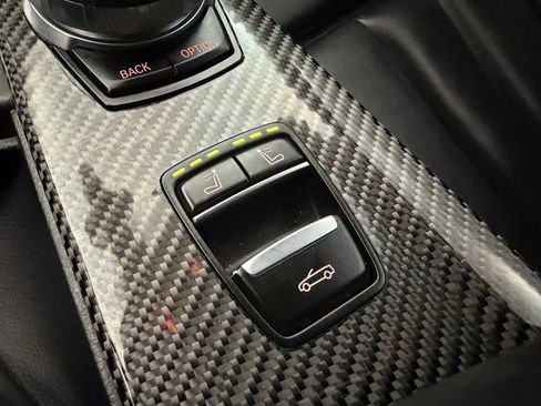 Used 2018 BMW M4 Convertible RWD image 37