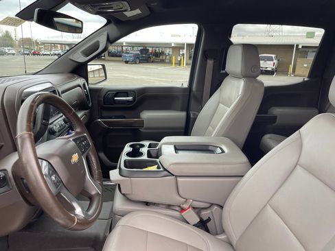 Used 2022 Chevrolet Silverado 1500 LT image 12