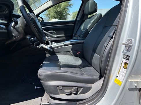 Used 2013 BMW 528i Sedan RWD image 7