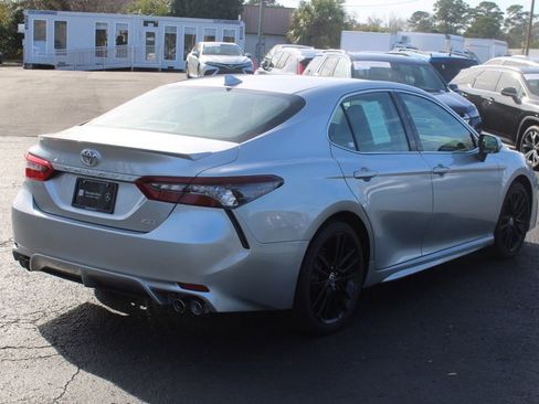 Used 2023 Toyota Camry XSE FWD image 9