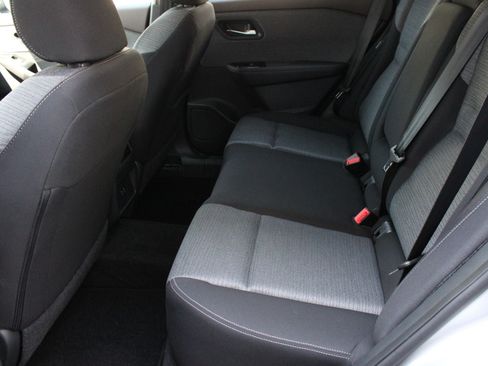 Used 2023 Nissan Rogue SV AWD/4WD image 18