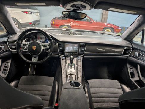 Used 2015 Porsche Panamera GTS AWD/4WD image 10