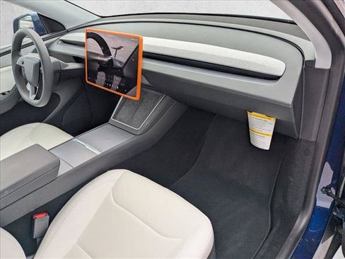Used 2026 Tesla Model Y 2WD image 18