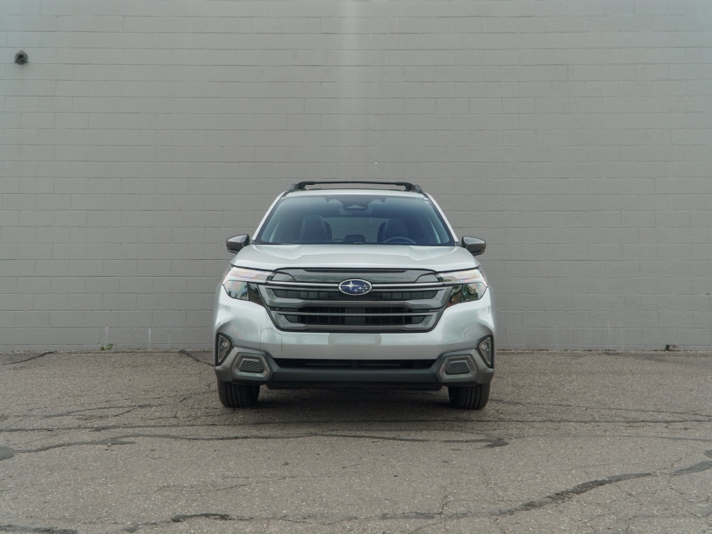 Used 2025 Subaru Forester Limited w/ Popular Package #2 AWD/4WD image 10