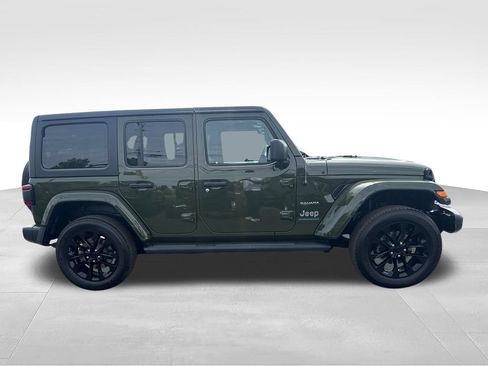 Used 2023 Jeep Wrangler Unlimited Sahara w/ Cold Weather Group AWD/4WD image 2