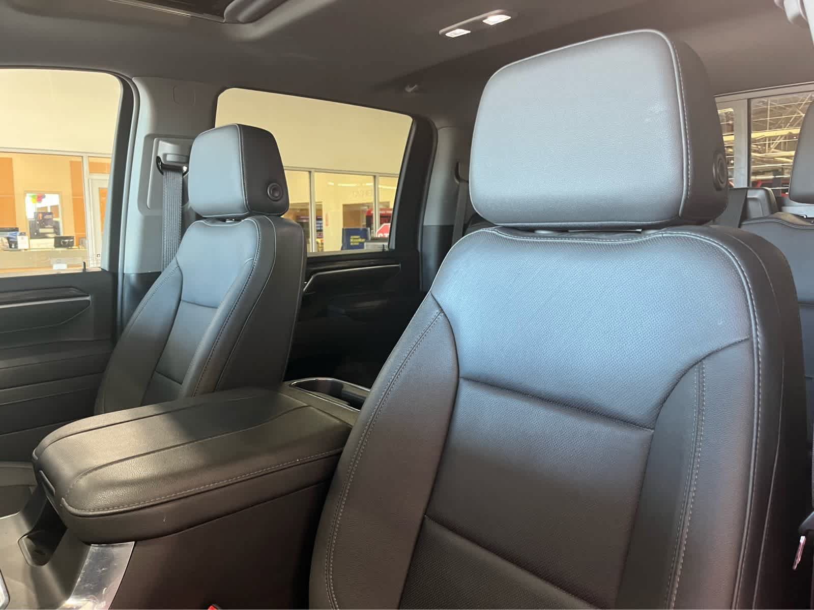 Used 2024 Chevrolet Silverado 2500 LTZ w/ LTZ Plus Package AWD/4WD image 15