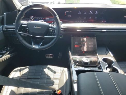 Certified 2026 Cadillac Escalade V w/ LPO, ONYX Package AWD/4WD image 19