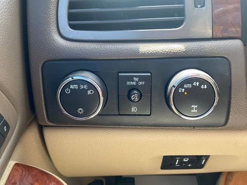 Used 2013 Chevrolet Tahoe LT AWD/4WD image 19