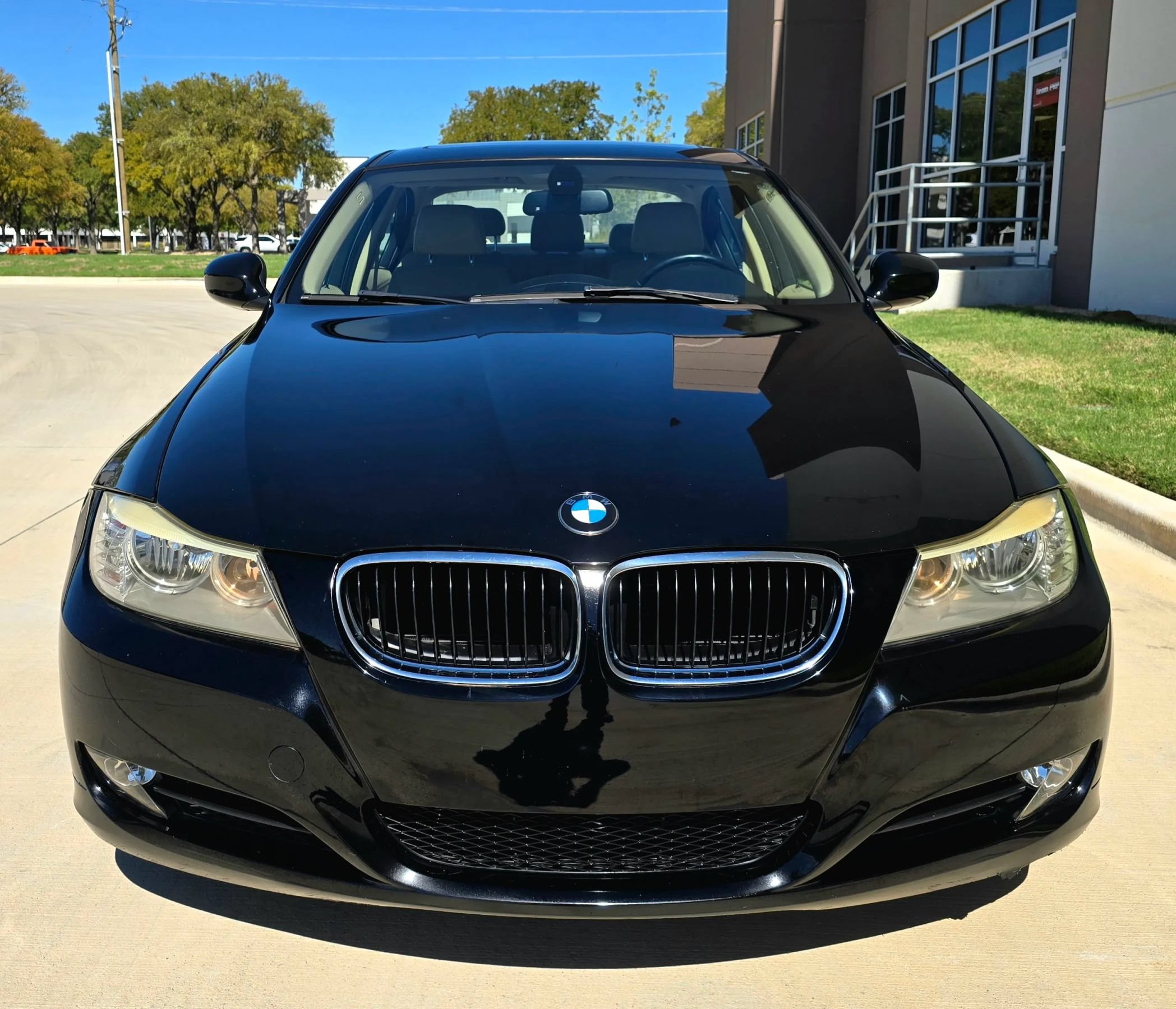 Used 2010 BMW 328i Sedan RWD image 2