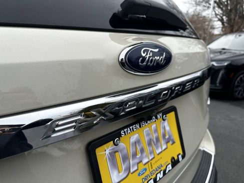 Certified 2018 Ford Explorer XLT w/ Equipment Group 202A image 47