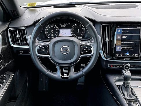 Used 2020 Volvo S90 T6 R-Design w/ Protection Package Premier image 8