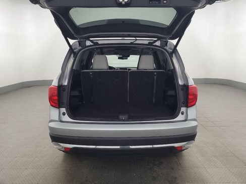 Used 2018 Honda Pilot Touring image 29