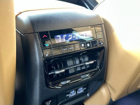 Used 2023 Jeep Grand Cherokee L Summit w/ Advanced Protech Group IV image 27