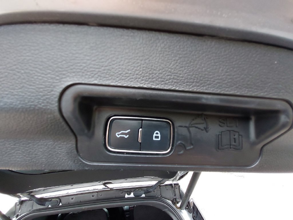 Used 2023 Ford Explorer ST-Line w/ Class IV Trailer Tow Package RWD image 34