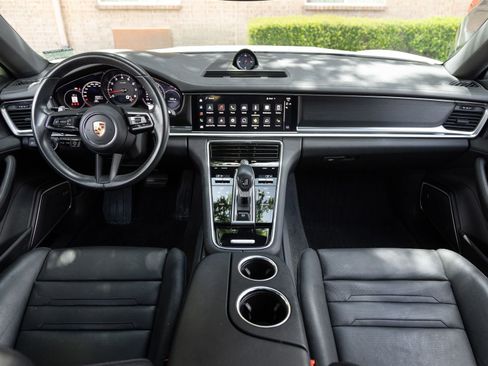 Certified 2023 Porsche Panamera 4 Platinum Edition AWD/4WD image 12