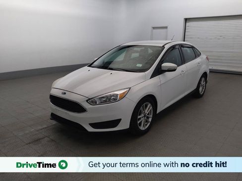 Used 2017 Ford Focus SE w/ Cold Weather Package FWD image 1