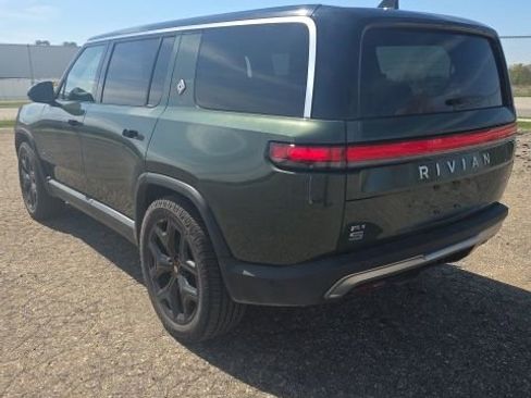 Used 2025 Rivian R1S Adventure AWD/4WD image 4