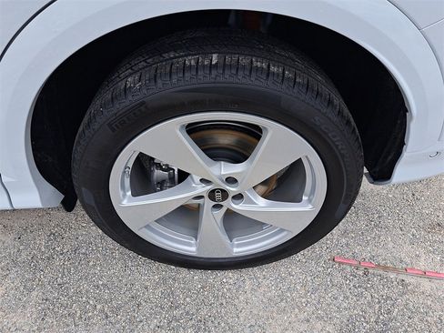 New 2025 Audi Q5 2.0T Premium Plus image 30