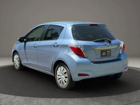 Used 2012 Toyota Yaris LE FWD image 4