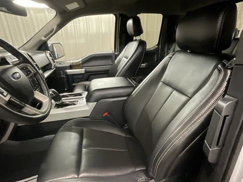 Used 2019 Ford F150 Lariat w/ Equipment Group 502A Luxury image 10