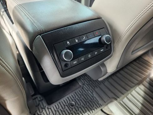 Used 2017 Chevrolet Traverse Premier image 8