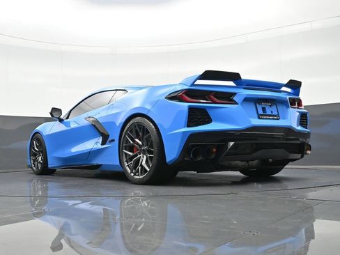 Used 2020 Chevrolet Corvette Stingray Preferred Cpe w/ 2LT Preferred Equipment Group RWD image 27